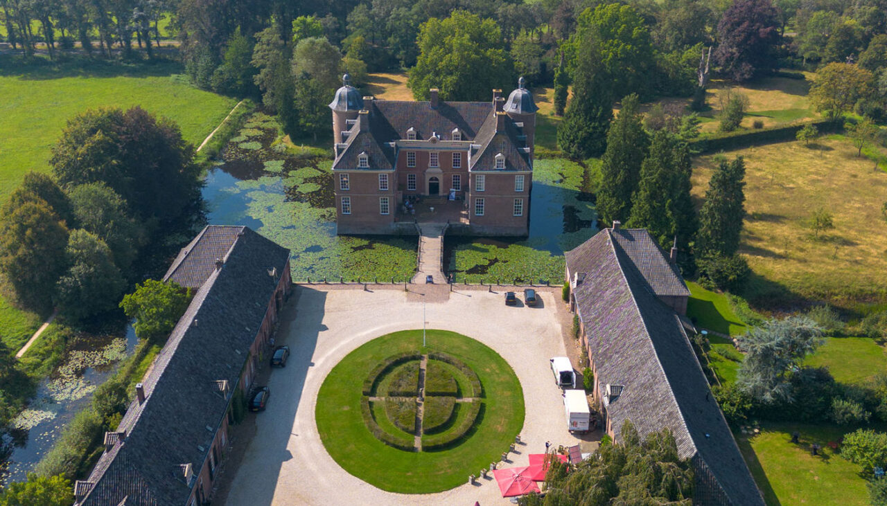 Kasteel Slangenburg Bezoeken Met Je Drone De Mooiste Drone Plekken